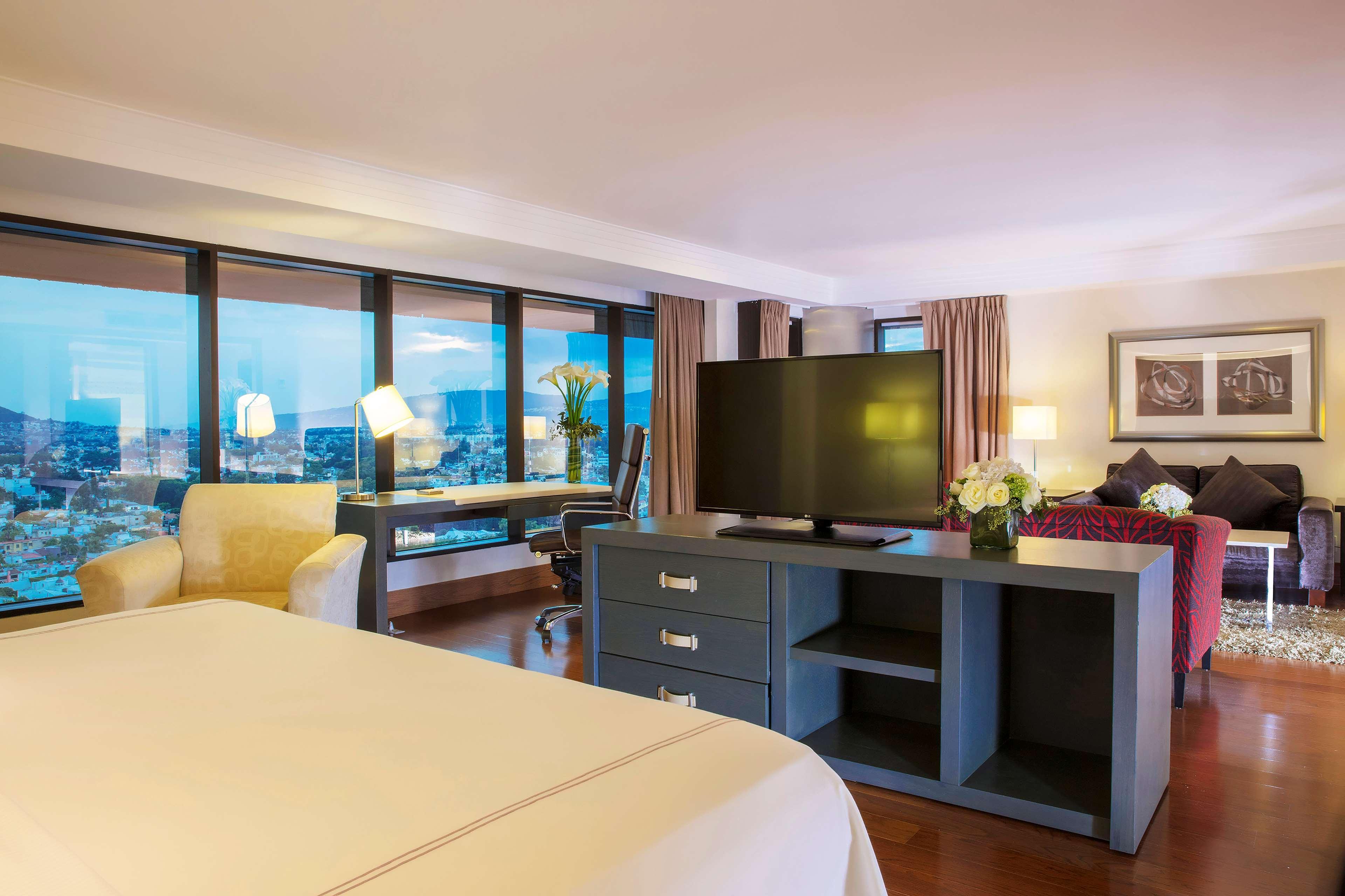 فندق هيلتون جوادالاجارا غوادالاجارا المظهر الخارجي الصورة Suite at the hotel