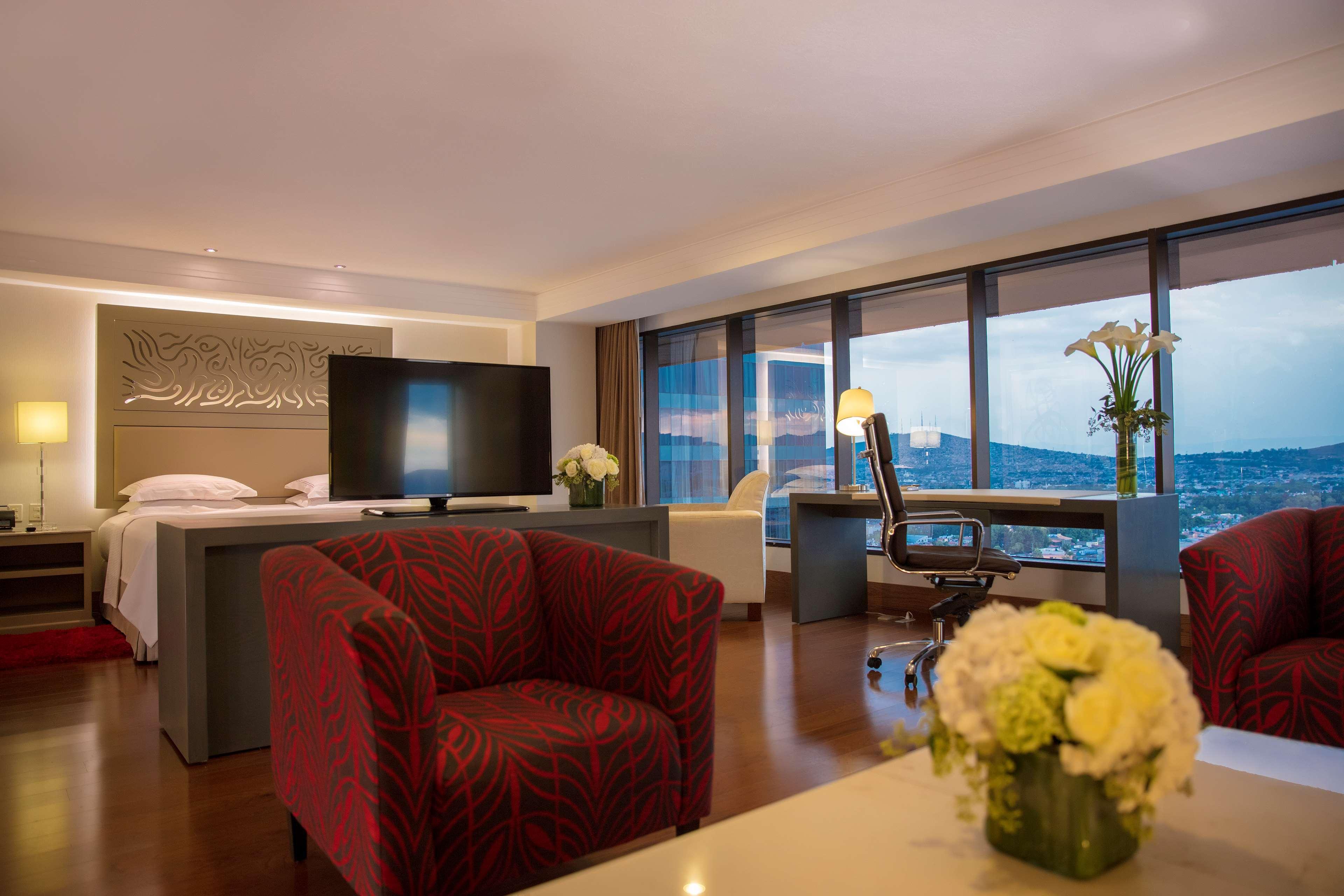 فندق هيلتون جوادالاجارا غوادالاجارا المظهر الخارجي الصورة Suite at the hotel