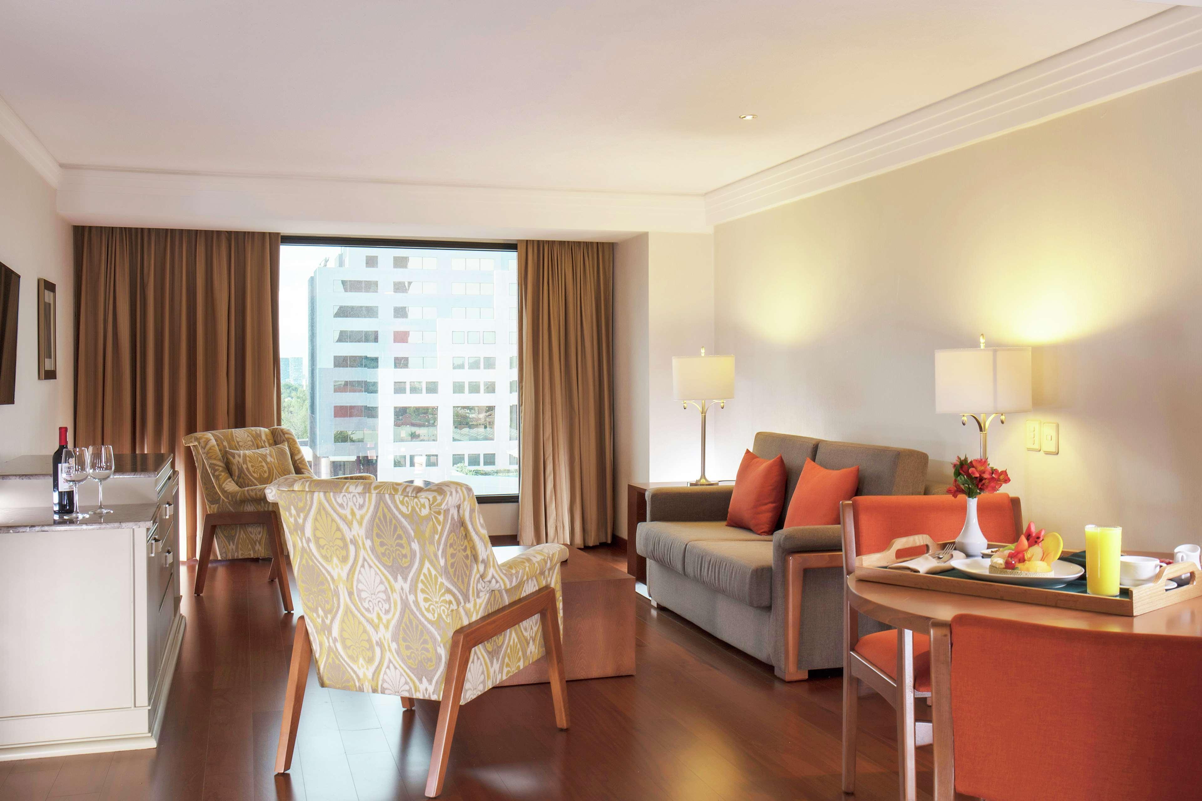 فندق هيلتون جوادالاجارا غوادالاجارا المظهر الخارجي الصورة Suite at the hotel