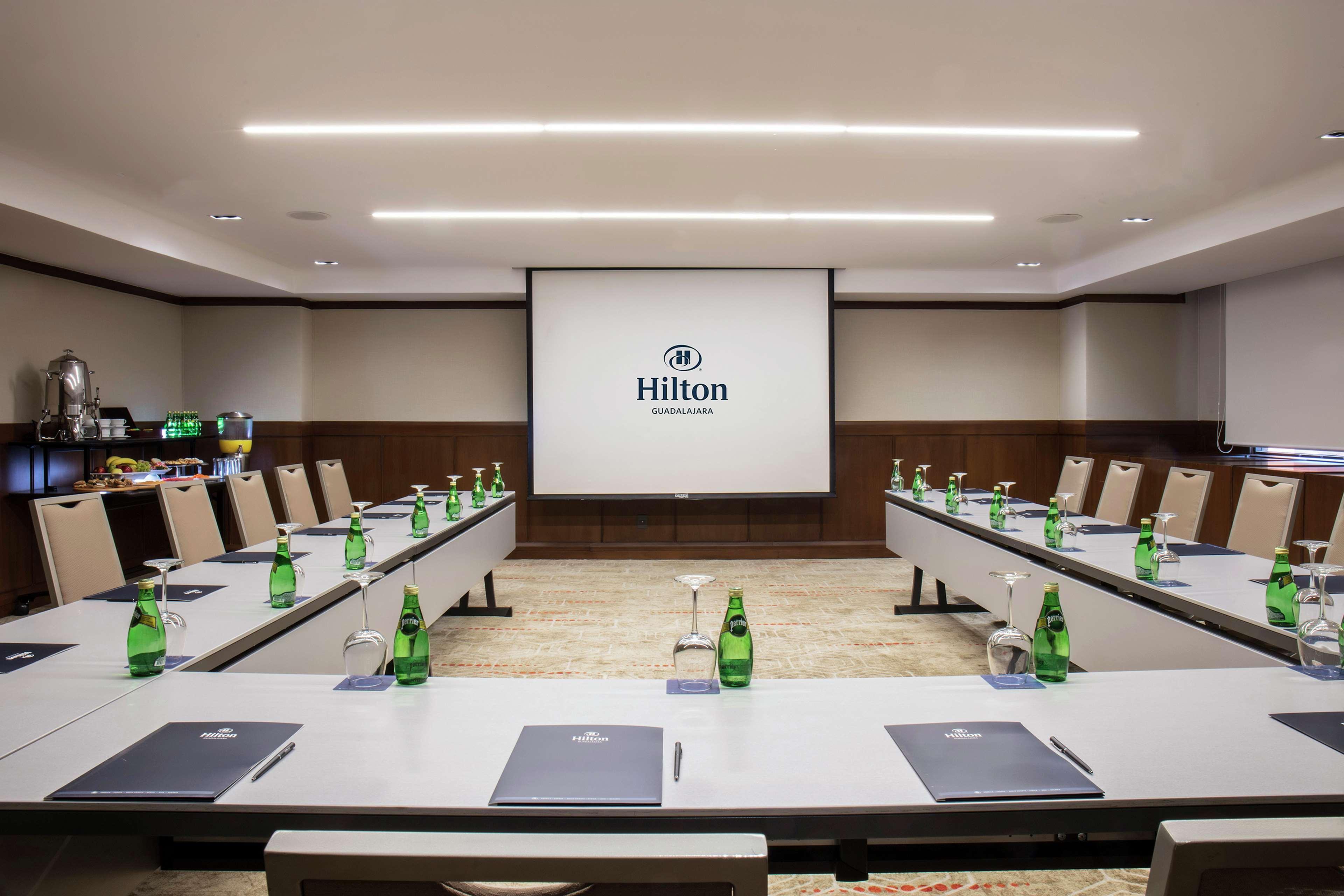فندق هيلتون جوادالاجارا غوادالاجارا المظهر الخارجي الصورة Meeting room